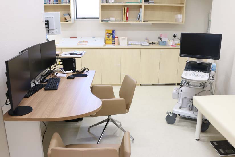 小児科診察室1